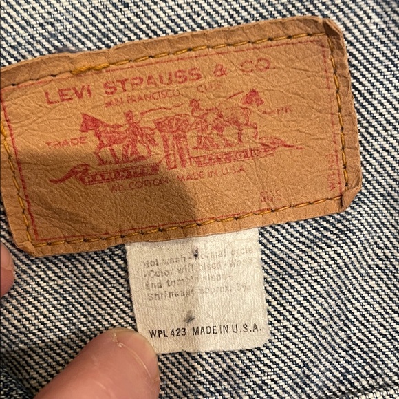 Vintage Levi’s Denim Jacket - Picture 3 of 8
